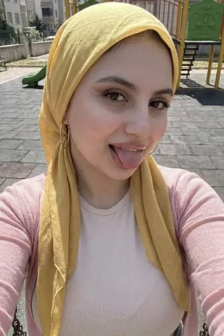 Defne Maltepe Escort Bayan Maltepe Escort Defne Fotoğrafı (1)
